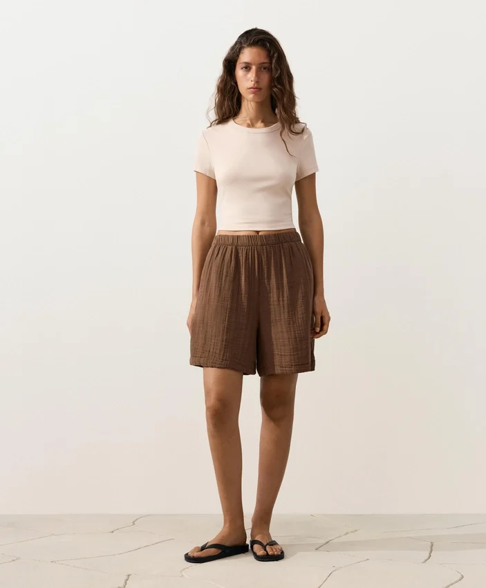 100% Cotton Bermuda Shorts 100% Cotton Bermuda Shorts