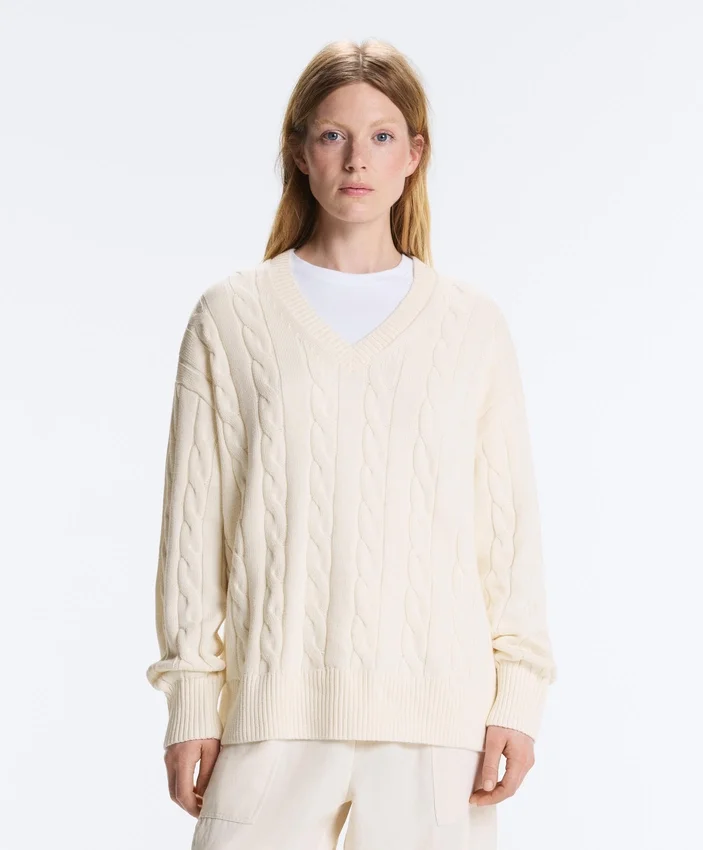 100% Cotton Cable Knit V-Neck Jumper 100% Cotton Cable Knit V-Neck Jumper
