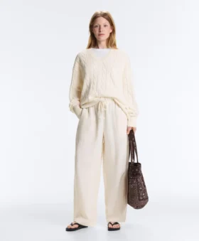 100% Cotton Cable Knit V-Neck Jumper