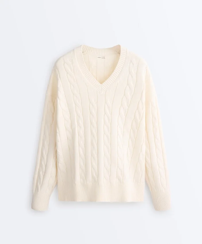 100% Cotton Cable Knit V-Neck Jumper 100% Cotton Cable Knit V-Neck Jumper