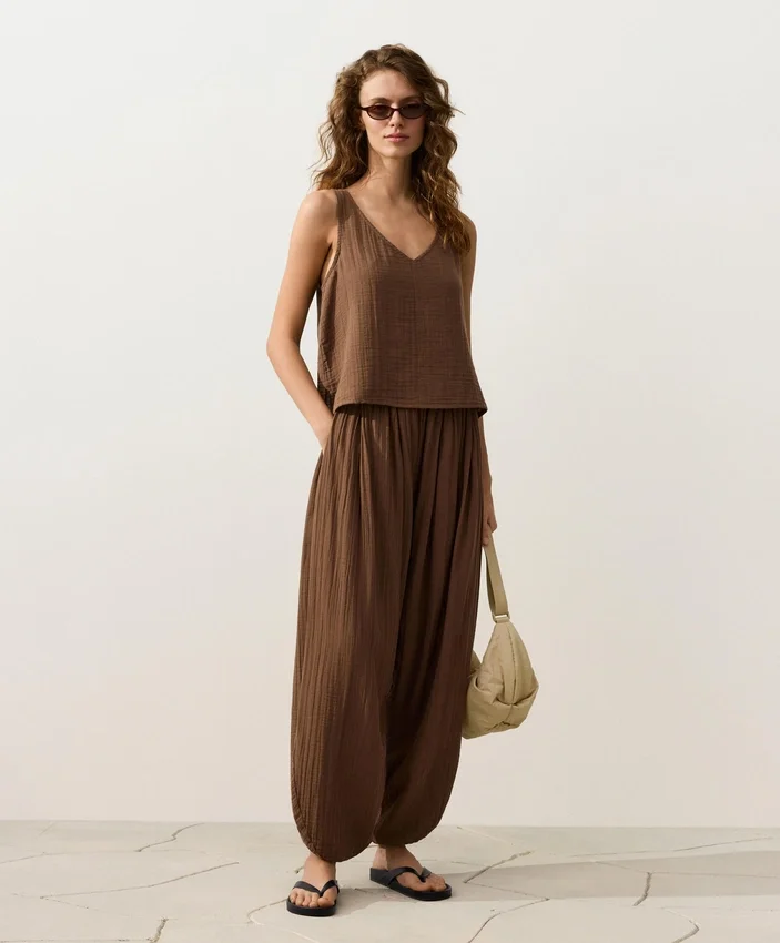100% Cotton V-Neck Strappy Top 100% Cotton V-Neck Strappy Top