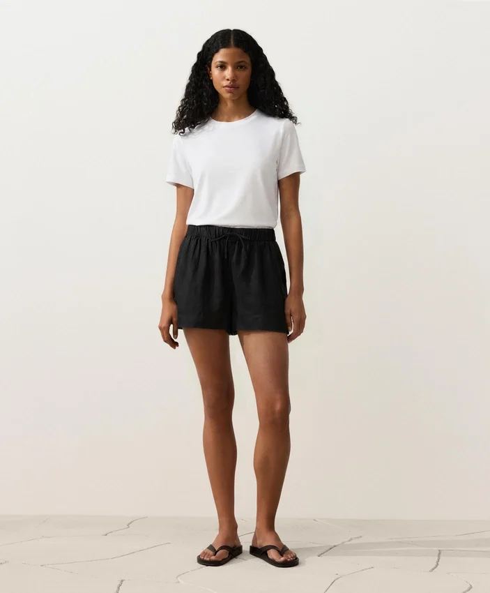 100% Linen Mid-Rise Shorts 100% Linen Mid-Rise Shorts