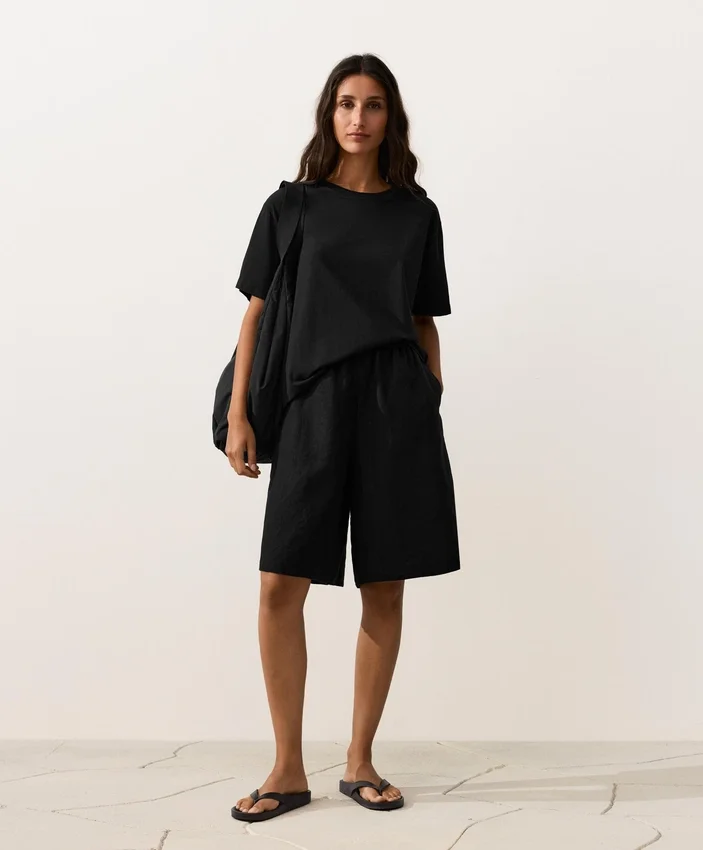 100% Linen Midi Bermuda Shorts 100% Linen Midi Bermuda Shorts