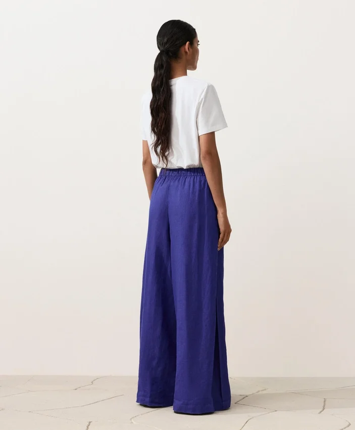 100% Linen Wide-Leg Trousers with Side Pleat 100% Linen Wide-Leg Trousers with Side Pleat