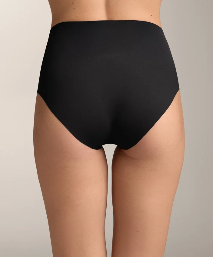2 Invisible Polyamide Blend Medium Support High-Rise Classic Briefs 2 Invisible Polyamide Blend Medium Support High-Rise Classic Briefs