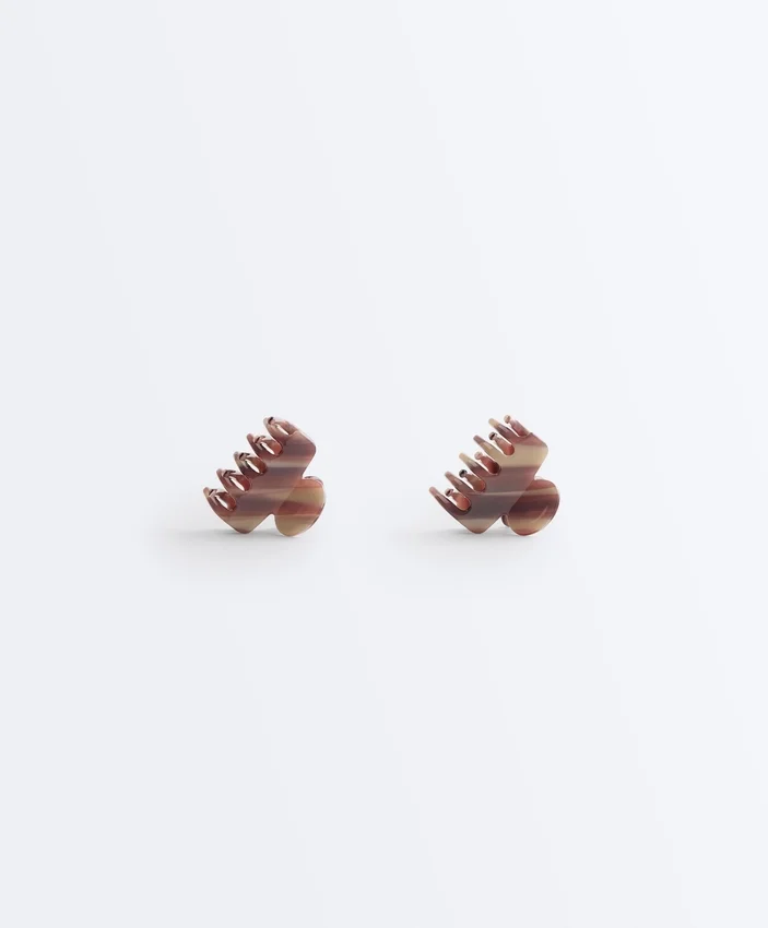 2 Medium Print Hair Clips 2 Medium Print Hair Clips