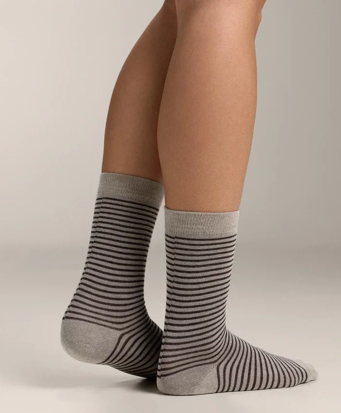 2 Pairs of Classic 55% Modal 10% Cashmere Socks 2 Pairs of Classic 55% Modal 10% Cashmere Socks