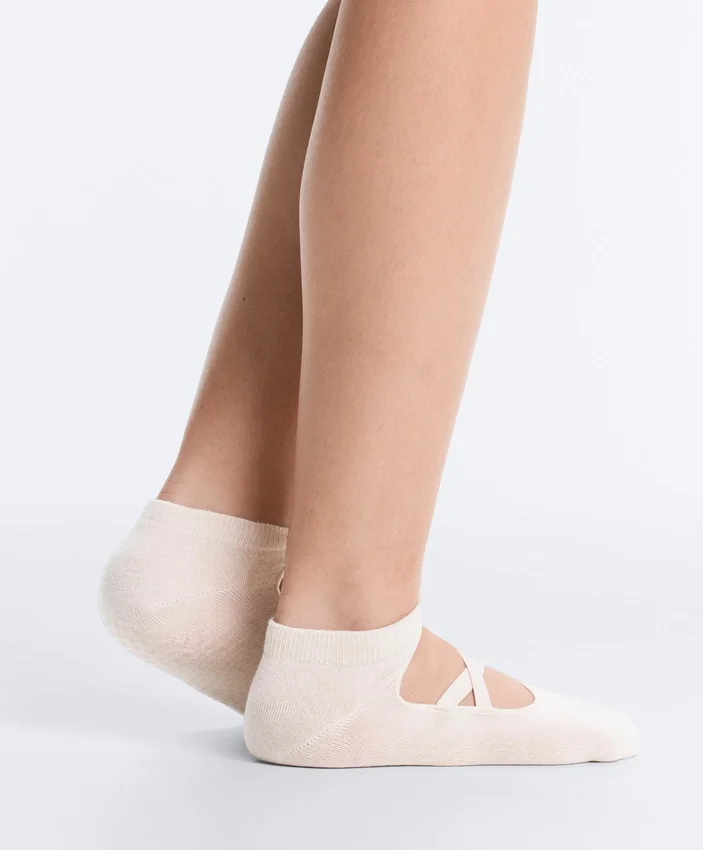 2 Pairs of Cotton Blend Sneaker Yoga and Pilates Socks with Crossover Straps 2 Pairs of Cotton Blend Sneaker Yoga and Pilates Socks with Crossover Straps