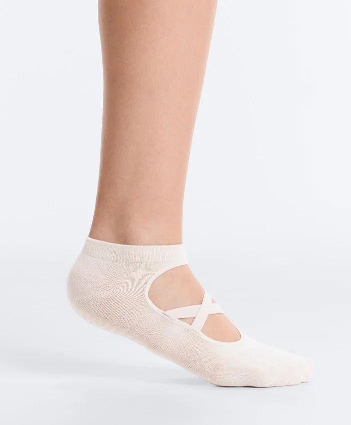2 Pairs of Cotton Blend Sneaker Yoga and Pilates Socks with Crossover Straps 2 Pairs of Cotton Blend Sneaker Yoga and Pilates Socks with Crossover Straps