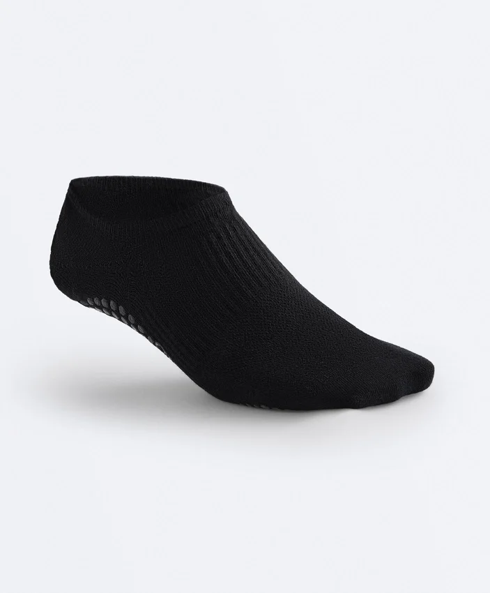 2 Pairs of Cotton Blend Yoga and Pilates Socks 2 Pairs of Cotton Blend Yoga and Pilates Socks
