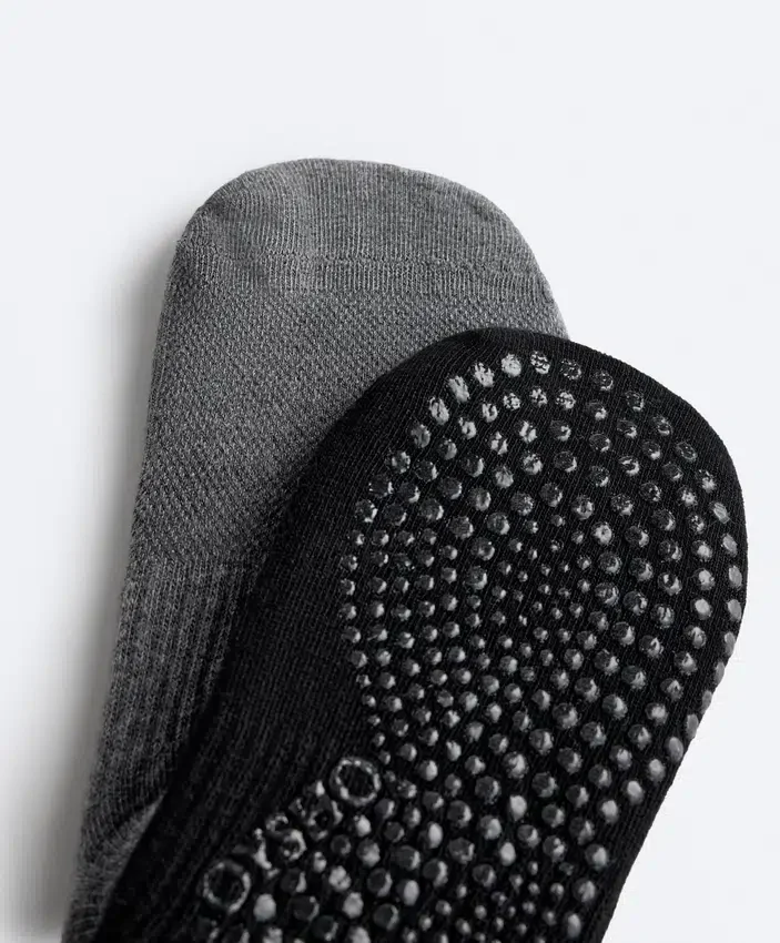 2 Pairs of Cotton Blend Yoga and Pilates Socks 2 Pairs of Cotton Blend Yoga and Pilates Socks