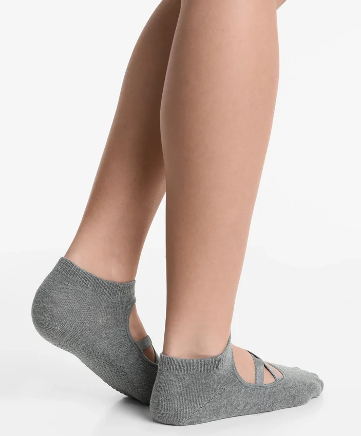 2 Pairs of Cotton Blend Yoga and Pilates Socks with Crossover Straps 2 Pairs of Cotton Blend Yoga and Pilates Socks with Crossover Straps