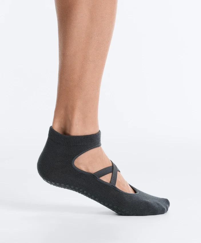 2 Pairs of Cotton Blend Yoga and Pilates Socks with Crossover Straps 2 Pairs of Cotton Blend Yoga and Pilates Socks with Crossover Straps