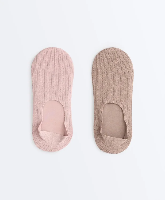 2 Pairs of High-Cut Cotton Invisible Socks 2 Pairs of High-Cut Cotton Invisible Socks