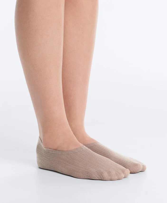 2 Pairs of High-Cut Cotton Invisible Socks 2 Pairs of High-Cut Cotton Invisible Socks