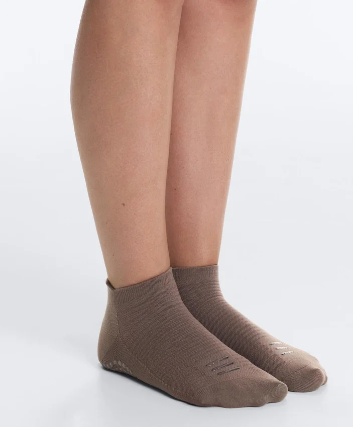 2 Pairs of Polyamide Blend Yoga and Pilates Sneaker Socks 2 Pairs of Polyamide Blend Yoga and Pilates Sneaker Socks