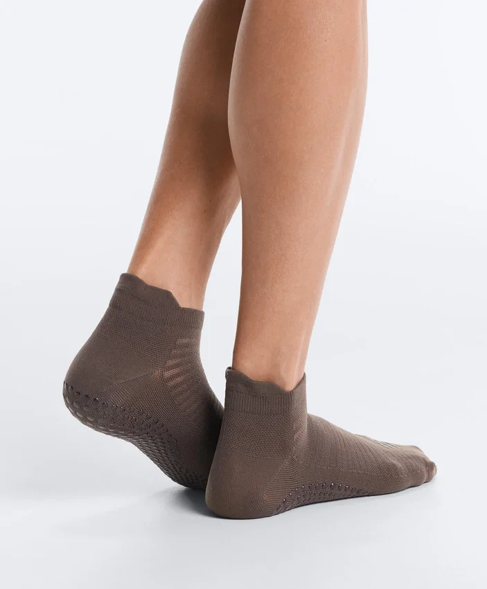 2 Pairs of Polyamide Blend Yoga and Pilates Sneaker Socks 2 Pairs of Polyamide Blend Yoga and Pilates Sneaker Socks