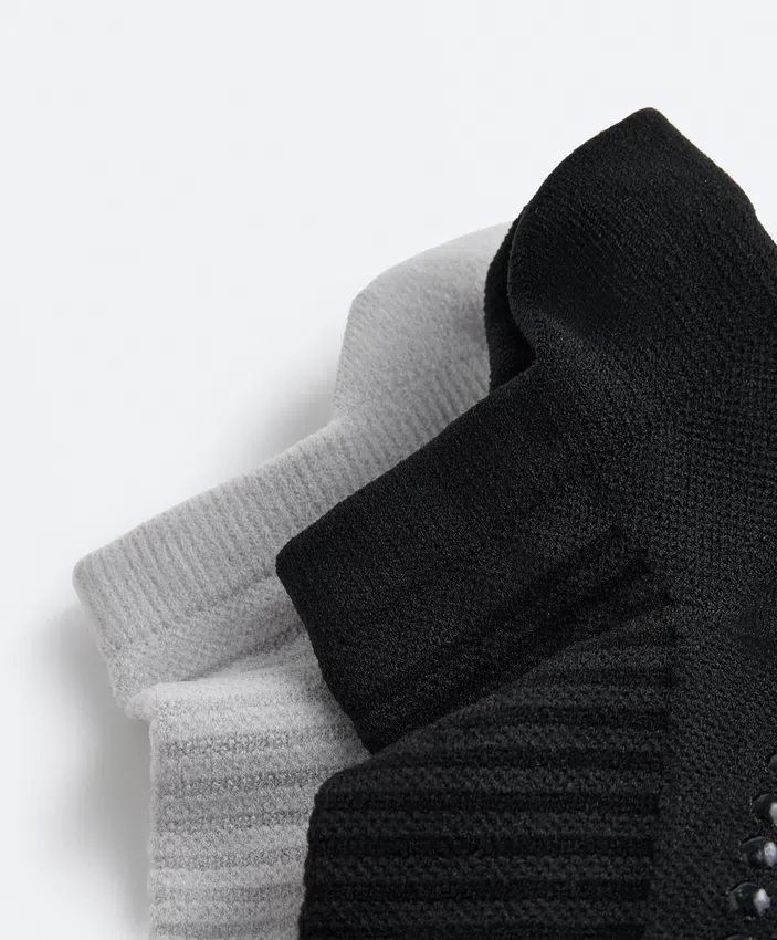 2 Pairs of Polyamide Blend Yoga and Pilates Sneaker Socks 2 Pairs of Polyamide Blend Yoga and Pilates Sneaker Socks