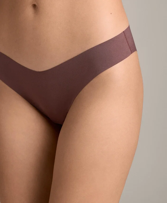 3 Invisible Polyamide Blend V-Cut Laser-Cut Classic Bikini Briefs 3 Invisible Polyamide Blend V-Cut Laser-Cut Classic Bikini Briefs