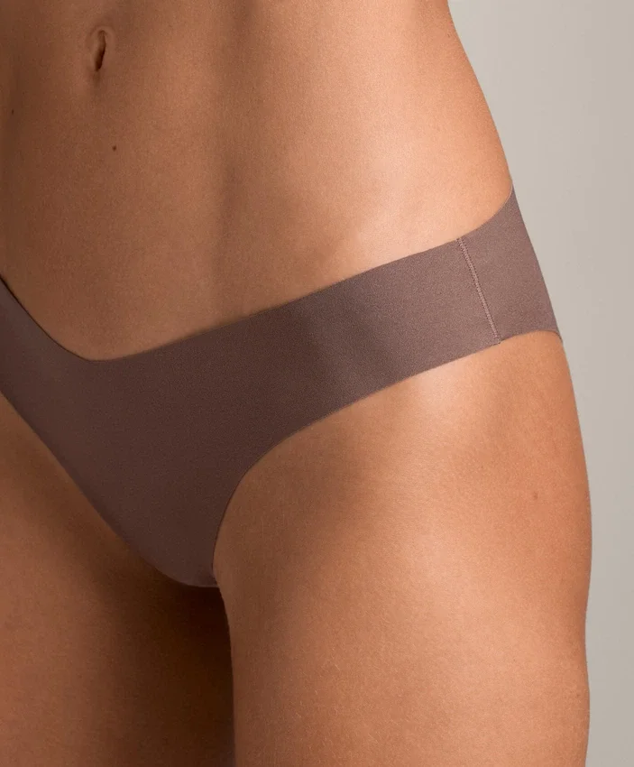5 Invisible Polyamide Blend V-Cut Classic Briefs 5 Invisible Polyamide Blend V-Cut Classic Briefs