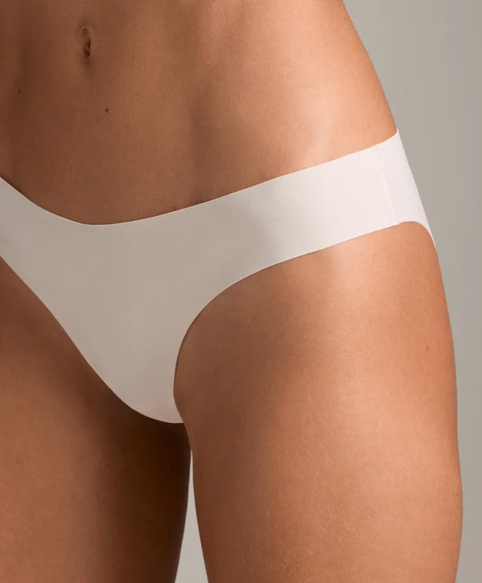 5 Invisible Polyamide Blend V-Cut Classic Briefs 5 Invisible Polyamide Blend V-Cut Classic Briefs