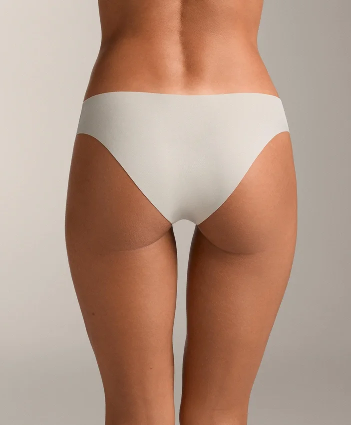 5 Invisible Polyamide Blend V-Cut Classic Briefs 5 Invisible Polyamide Blend V-Cut Classic Briefs