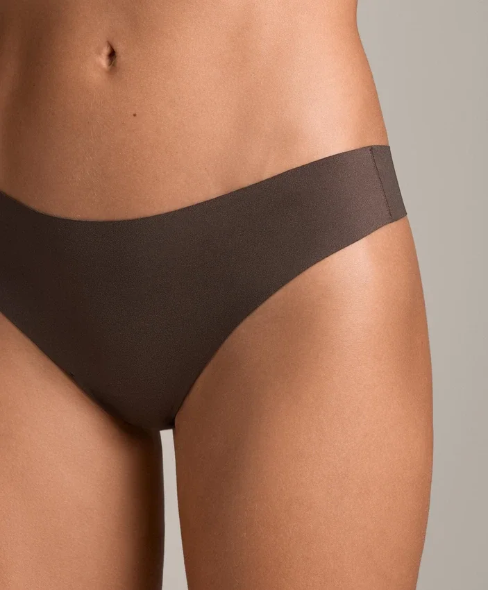 5 Laser-Cut Polyamide Blend Thongs 5 Laser-Cut Polyamide Blend Thongs