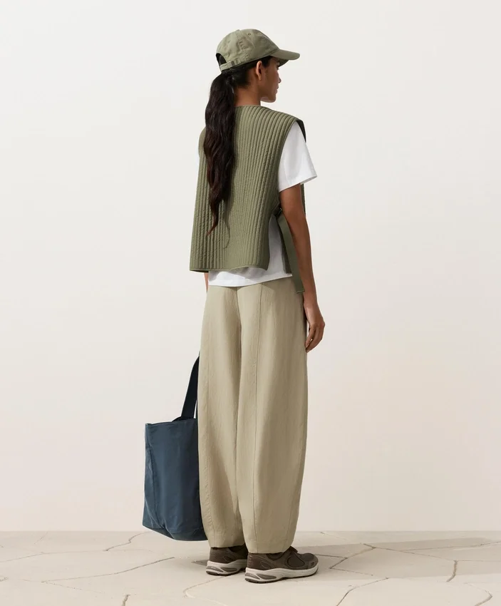 Balloon Trousers Lyocell Blend and 24% Linen with Seams Balloon Trousers Lyocell Blend and 24% Linen with Seams