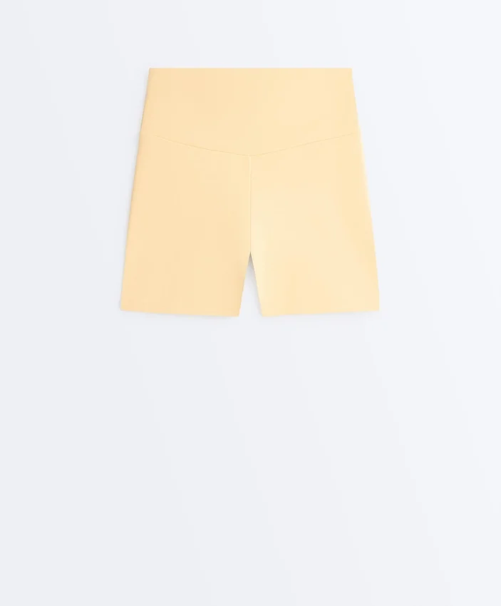 Comfortlux High-Rise 10Cm Hot Pants Comfortlux High-Rise 10Cm Hot Pants