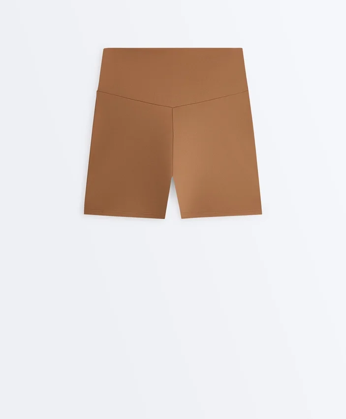 Comfortlux High-Rise 10Cm Hot Pants Comfortlux High-Rise 10Cm Hot Pants
