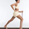 Comfortlux High-Rise 10Cm Hot Pants with Openwork Detail Comfortlux High-Rise 10Cm Hot Pants with Openwork Detail