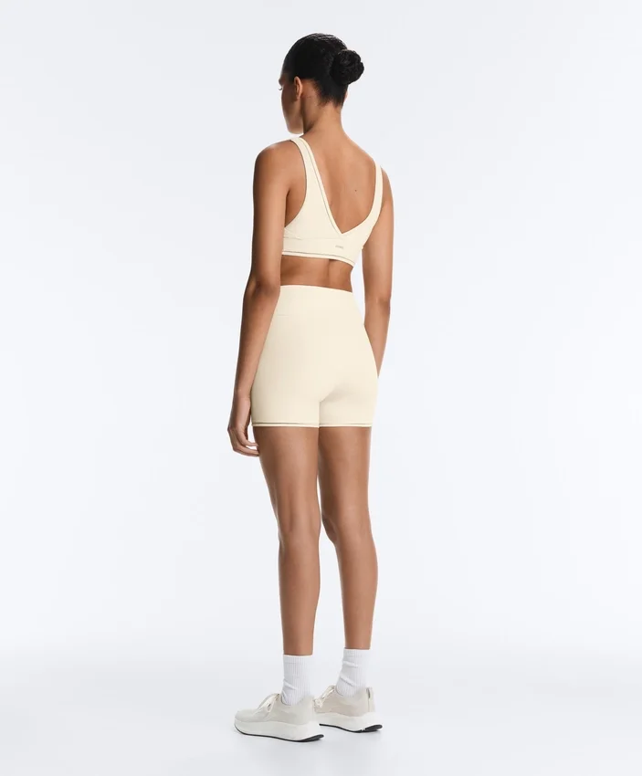 Comfortlux High-Rise 10Cm Hot Pants with Openwork Detail Comfortlux High-Rise 10Cm Hot Pants with Openwork Detail