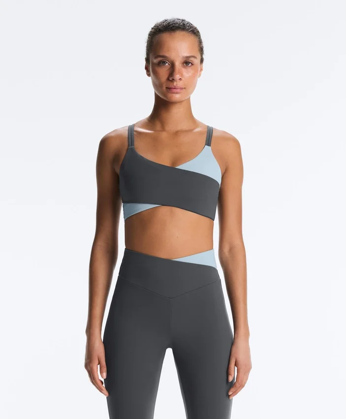 Comfortlux Medium-Support Sports Bra Comfortlux Medium-Support Sports Bra