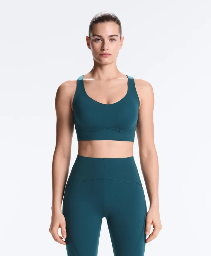 Compressive Medium-Support Bra with Cups Compressive Medium-Support Bra with Cups