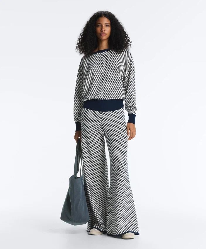 Diagonal Stripe Knit Jumper Diagonal Stripe Knit Jumper