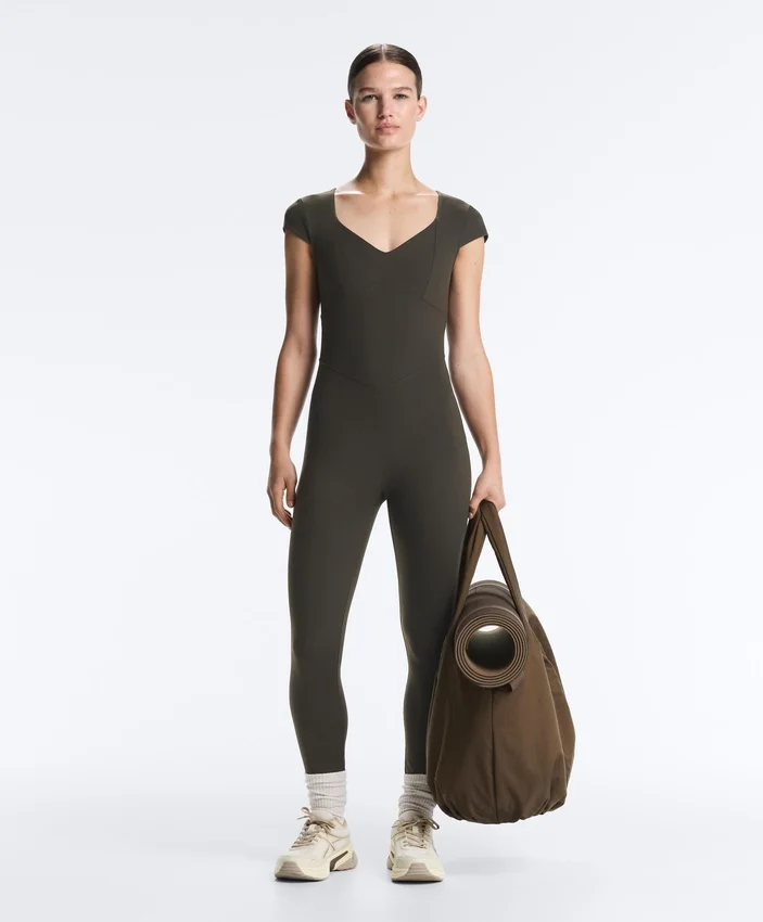 Evermove Short-Sleeve Long Jumpsuit Evermove Short-Sleeve Long Jumpsuit