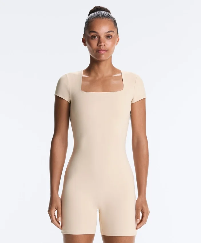 Evermove Square Neck Short Jumpsuit Evermove Square Neck Short Jumpsuit