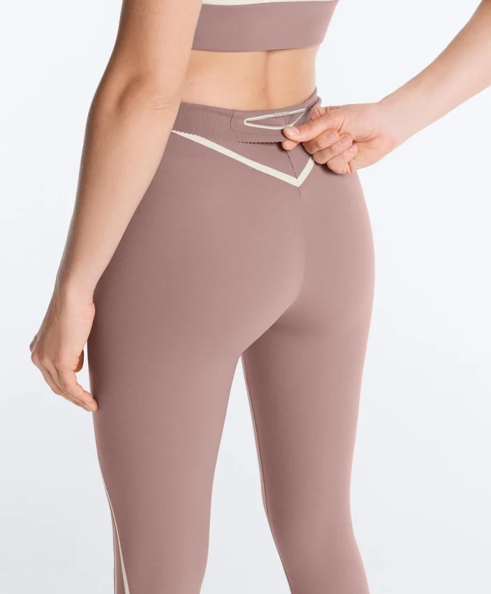 High-Rise Compressive Core-Control Ankle-Length Leggings with Contrast Details High-Rise Compressive Core-Control Ankle-Length Leggings with Contrast Details