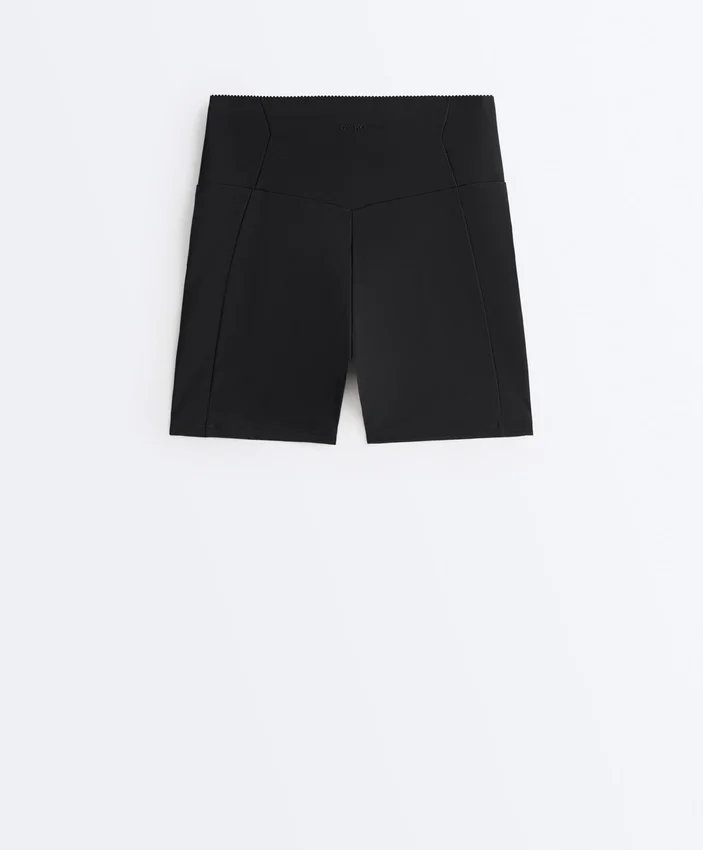 High-Rise Compressive Pocket 10 Cm Hot Pants High-Rise Compressive Pocket 10 Cm Hot Pants