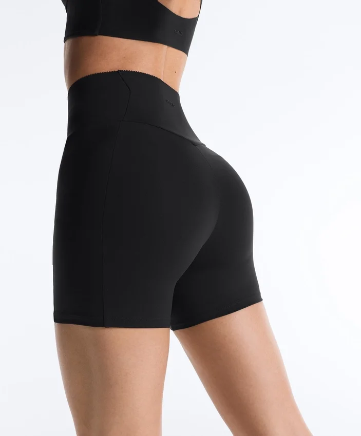 High-Rise Compressive Pocket 10 Cm Hot Pants High-Rise Compressive Pocket 10 Cm Hot Pants
