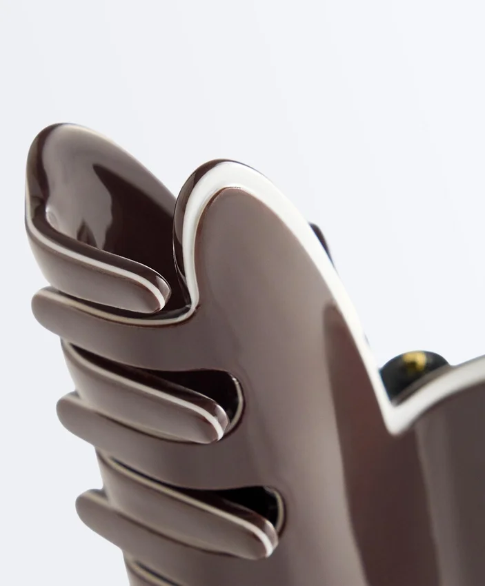 Large Hair Claw with Piping Large Hair Claw with Piping