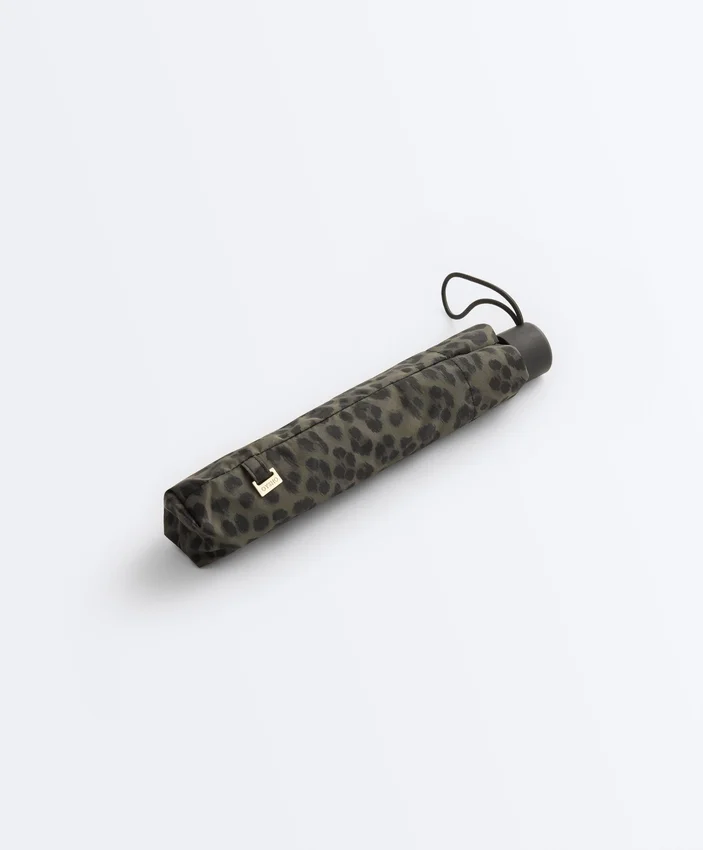 Leopard Print Lightweight Umbrella Leopard Print Lightweight Umbrella