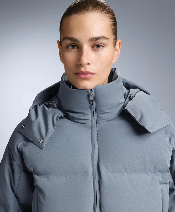 Lightweight 80% Down and 20% Minardi Piume Ski Water-Resistant Short Jacket Lightweight 80% Down and 20% Minardi Piume Ski Water-Resistant Short Jacket