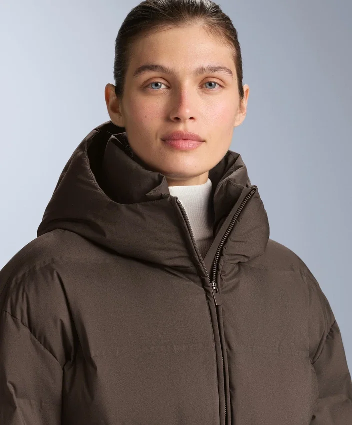 Lightweight Padded Jacket with 80% Down and 20% Minardi Piume Ski Water-Resistant Filling Lightweight Padded Jacket with 80% Down and 20% Minardi Piume Ski Water-Resistant Filling
