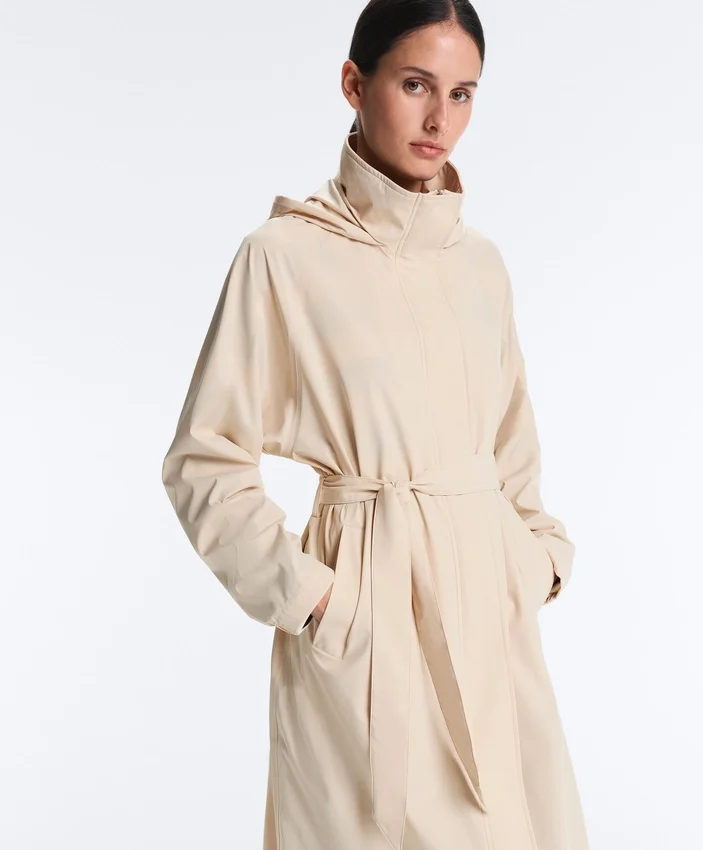 Long Extra Lightweight 10K Waterproof Jacket Long Extra Lightweight 10K Waterproof Jacket