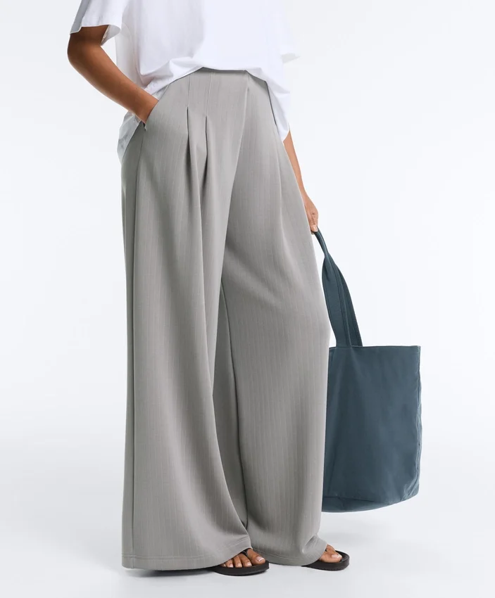 Long Pleated Trousers with Soft Touch Modal Long Pleated Trousers with Soft Touch Modal
