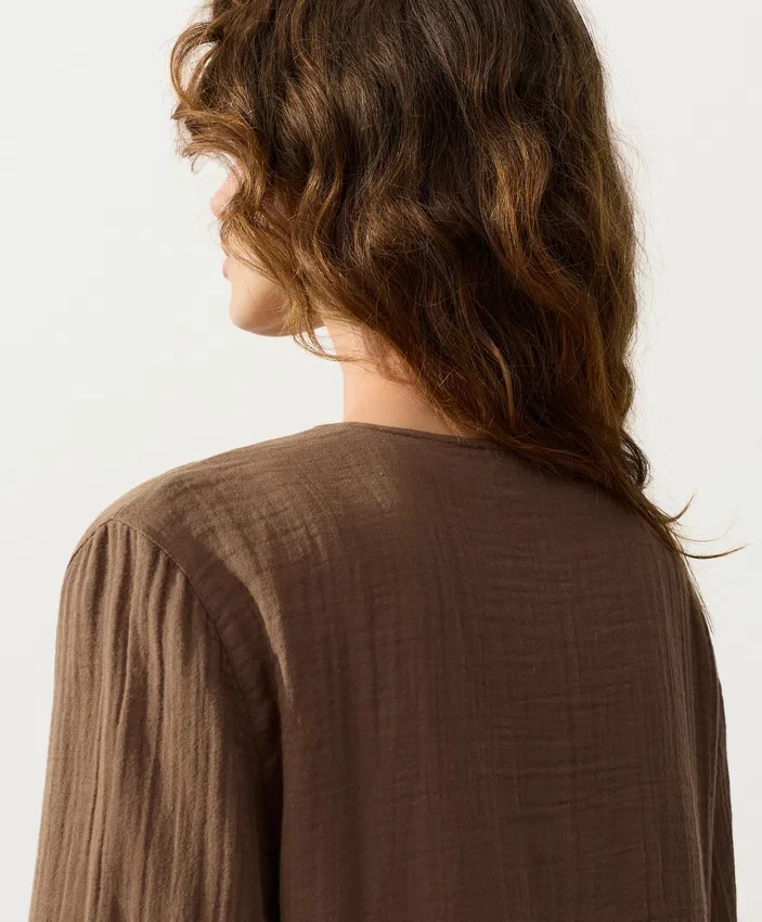 Long-Sleeved Shirt with Ties 100% Cotton Long-Sleeved Shirt with Ties 100% Cotton