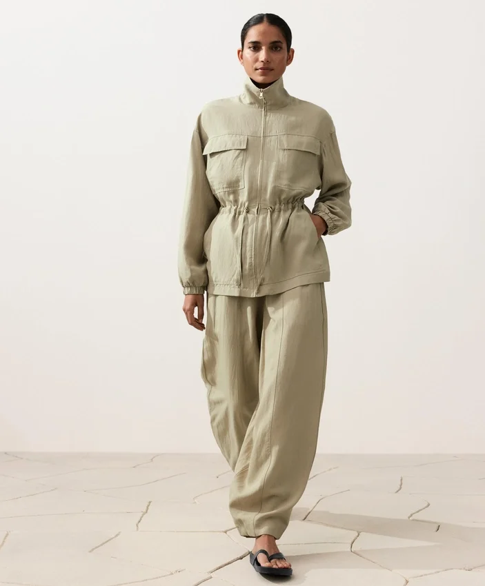 Lyocell and 24% Linen Blend Ruched Waist Jacket Lyocell and 24% Linen Blend Ruched Waist Jacket