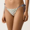 Medium-Coverage Wave Crochet Tie Bikini Briefs Medium-Coverage Wave Crochet Tie Bikini Briefs