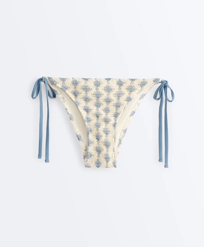 Medium-Coverage Wave Crochet Tie Bikini Briefs Medium-Coverage Wave Crochet Tie Bikini Briefs
